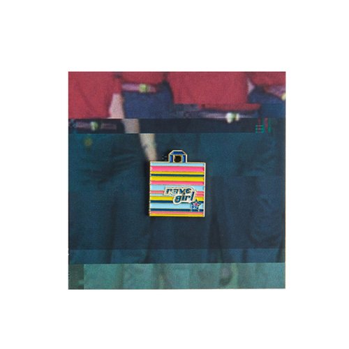 Значок металлический Heart Of Moscow 90 Рейв герл 460₽