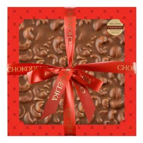 Шоколад Chokodelika молочный с кешью, в коробке с ленточкой, 200 гр