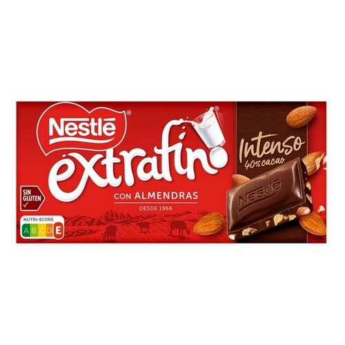 Молочный шоколад Nestle Extrafino Intenso с миндалем 123 гр 576₽