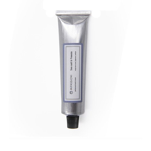 Парфюмированный крем для рук Морская соль Фрезия 65 мл 430₽