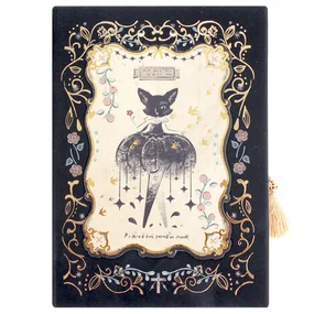 Блокнот 11,6х16,5см 112л обложка с тиснением золото