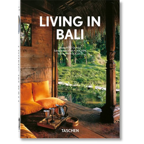 Anita Lococo. Living in Bali