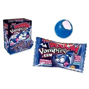 Карамель леденцовая Fini с жевательной резинкой Вампиры, 1 штука