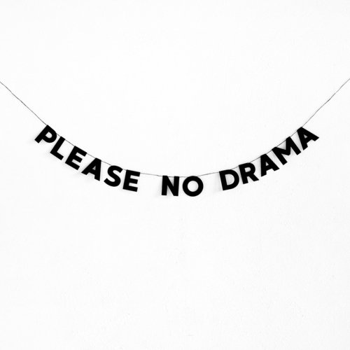 Гирлянда Piease no drama 770₽