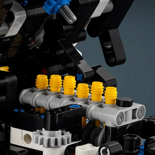 Грузовик VOLVO FMX и Электрический Экскаватор EC230