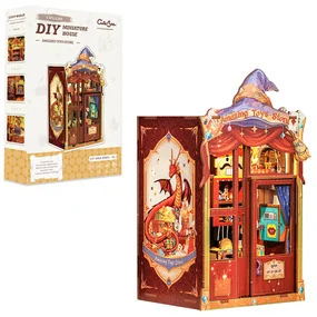 Конструктор сборный интерьерный СuteBee Магазин Удивительных Игрушек, 107 деталей