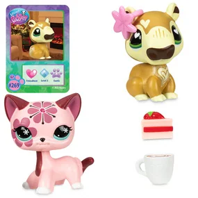 Игровой набор Littlest Pet Shop Праздники. Рождественские Каникулы, Капибара и Короткошерстная кошка